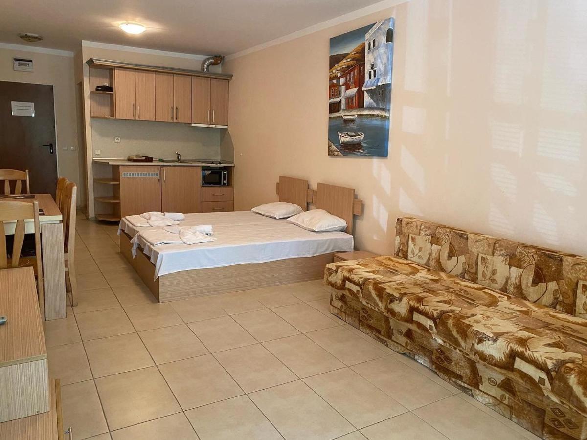 Mm Complex Aparthotel Primorsko Exterior photo